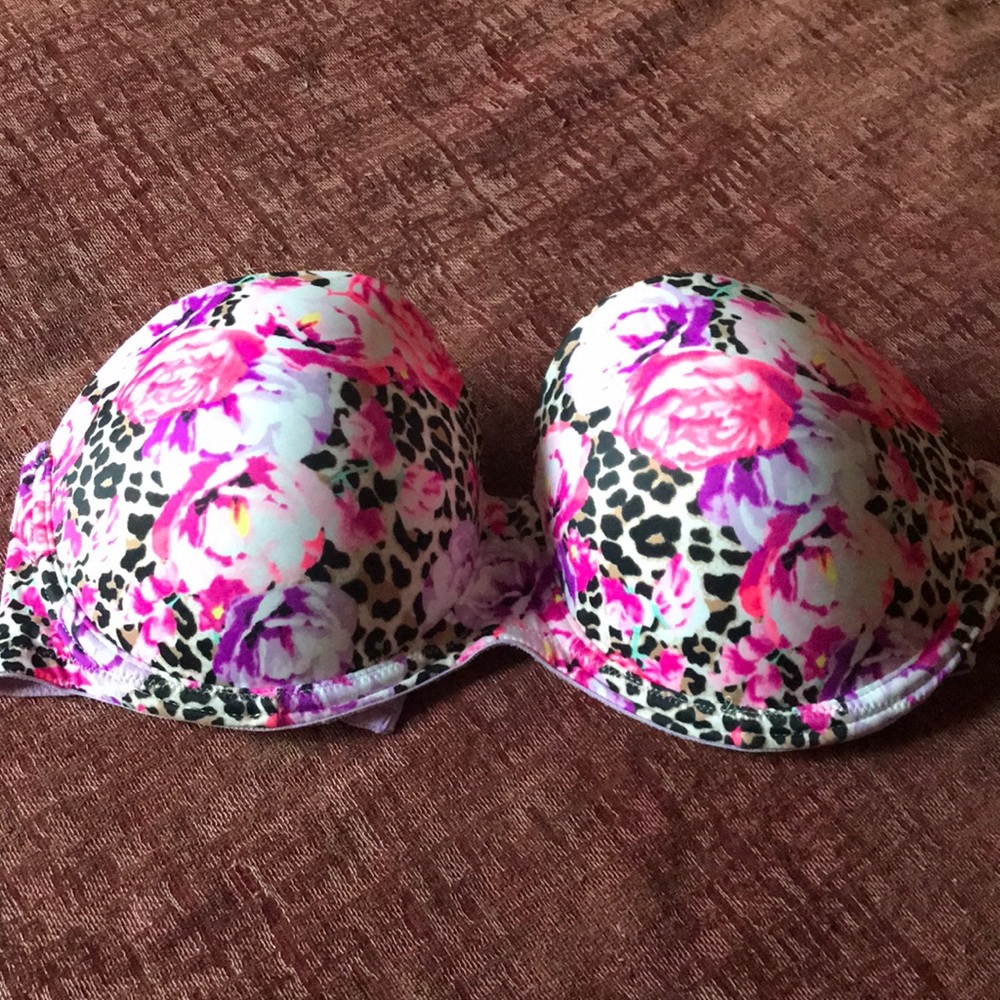 PINK Victoria Secret bra